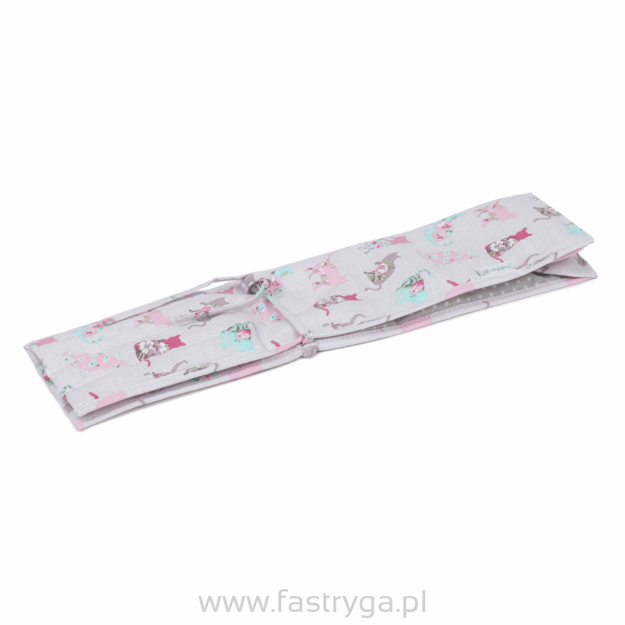 Przybornik na druty w kotki